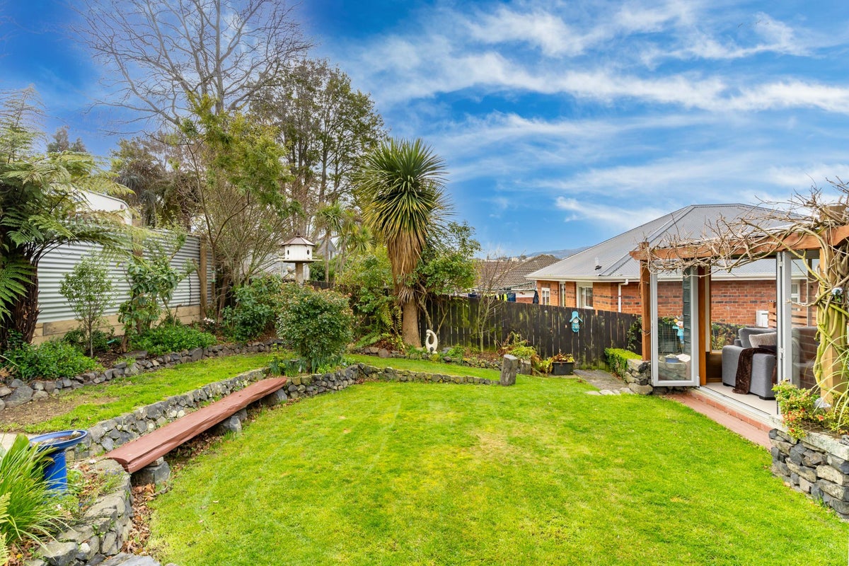7 Byron Street, Mornington, Dunedin - Carousel 2