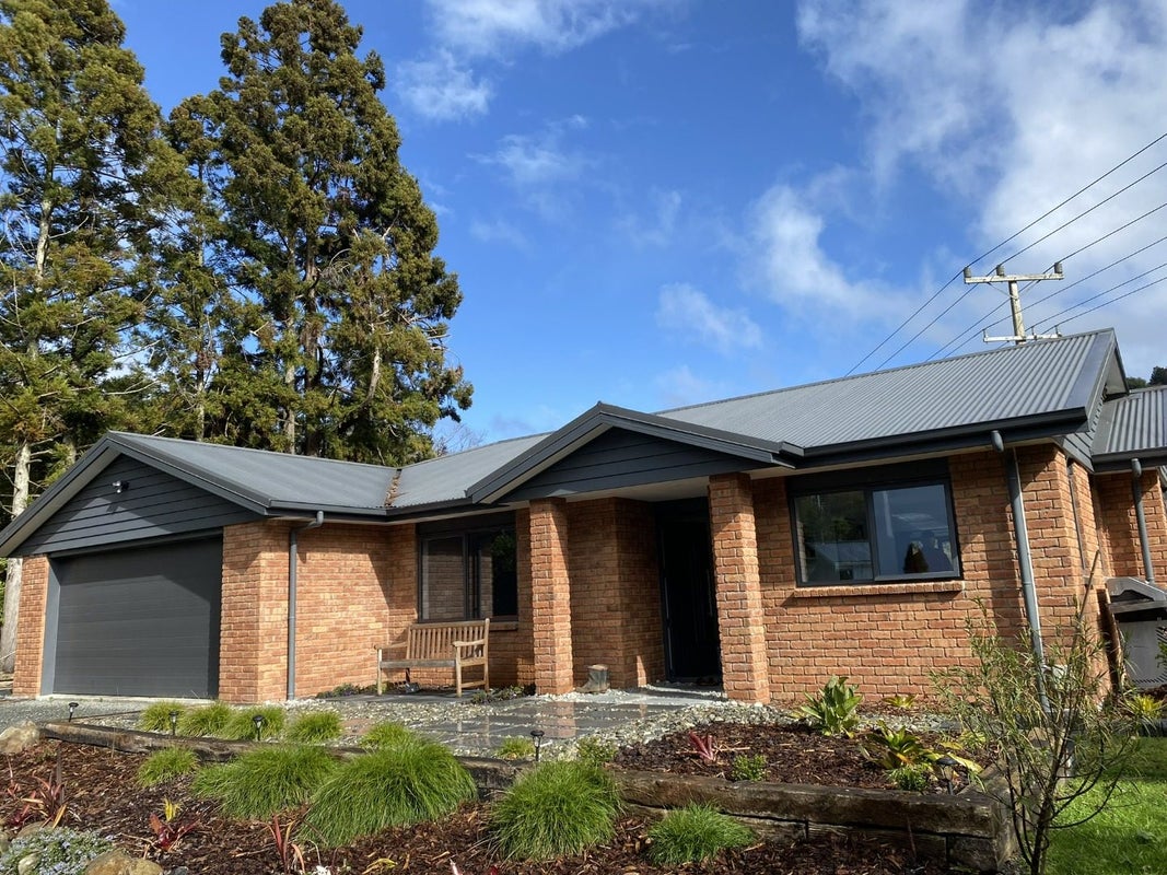 12 Whitelaw Place, Te Kamo, Whangarei - Carousel 1