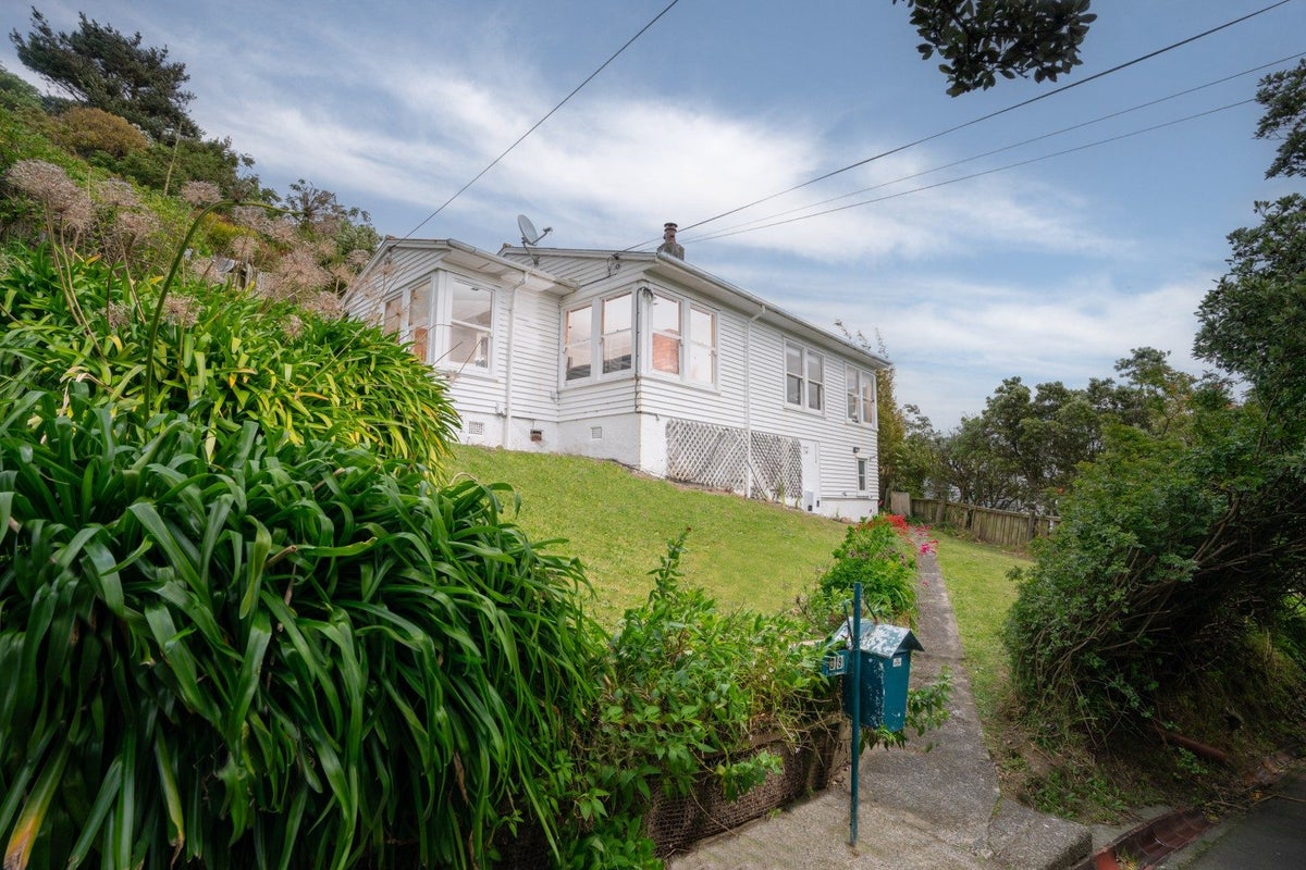 38 Sidlaw Street, Strathmore Park, Wellington - Carousel 1