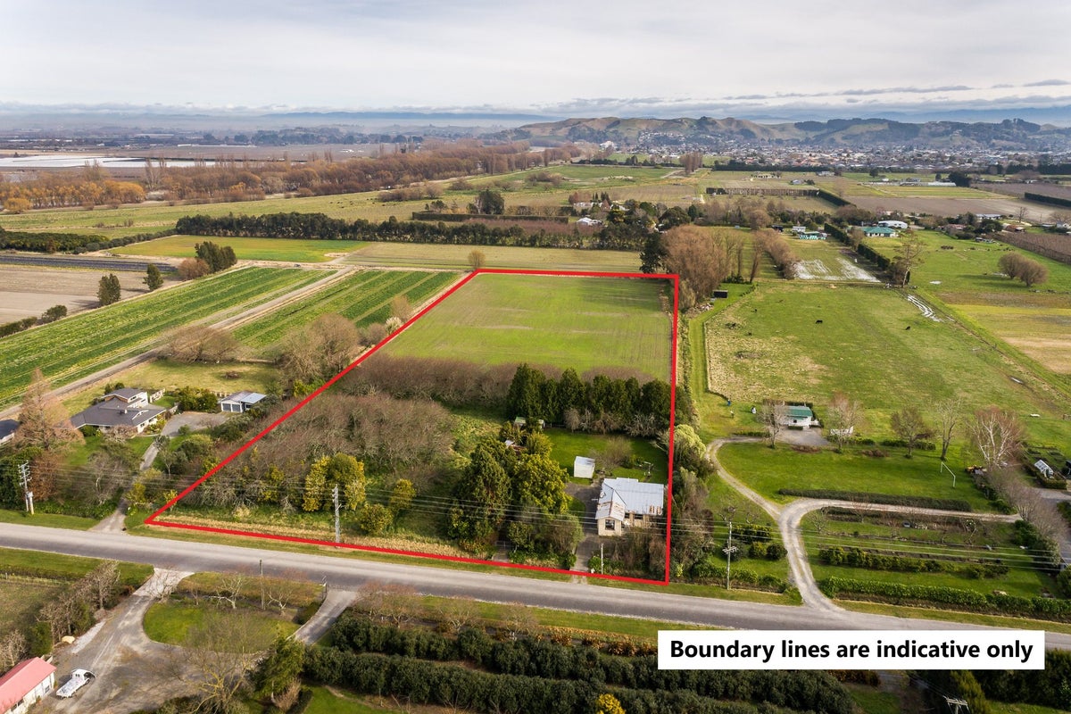 85 Powdrell Road, Meeanee, Napier - Carousel 1