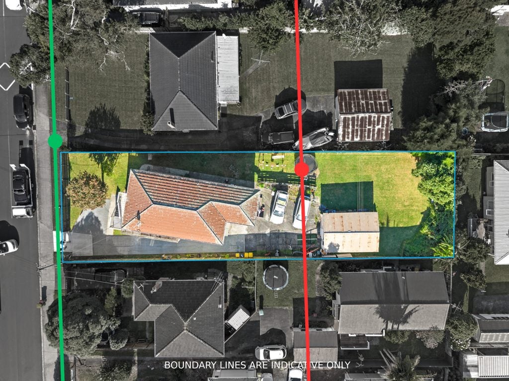 32 Strid Road, Te Atatu South, Auckland - Carousel 1