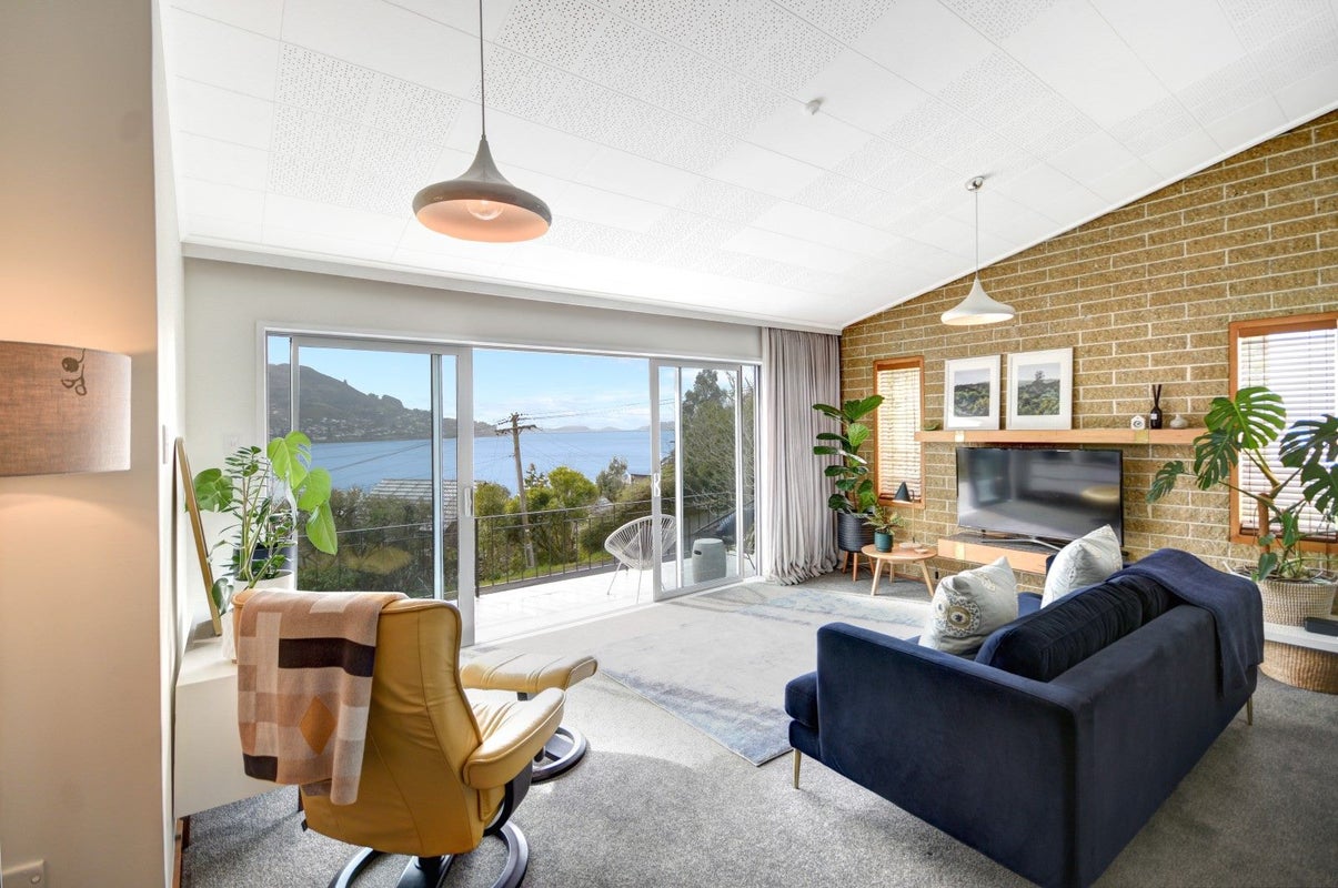 8 Irvine Road, The Cove, Dunedin - Carousel 2