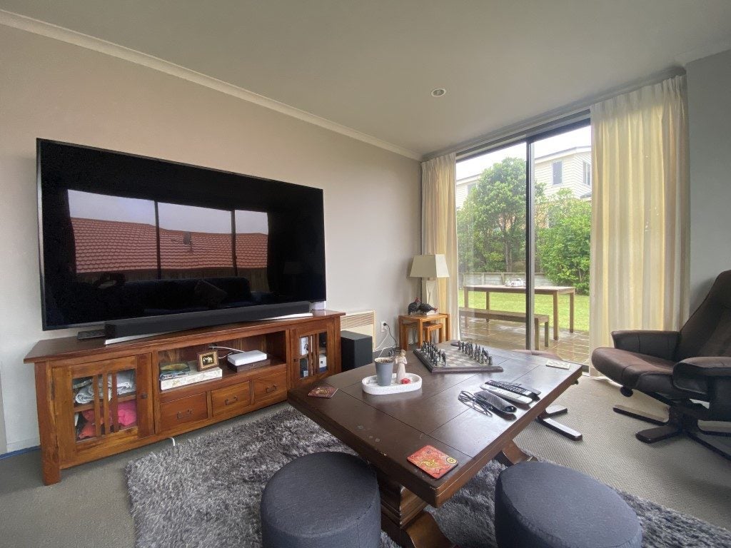 84 Kentwood Drive, Woodridge, Wellington - Carousel 2