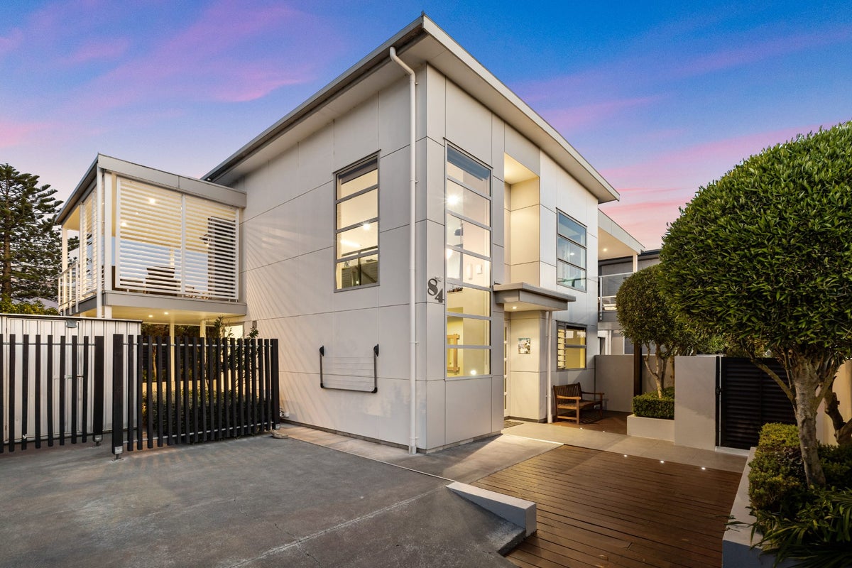 84 Te Awa Avenue, Te Awa, Napier - Carousel 22