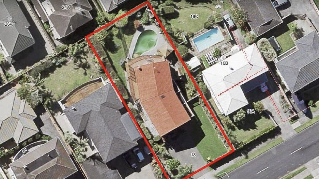 18 Sea Spray Drive, Bucklands Beach, Auckland - Carousel 1