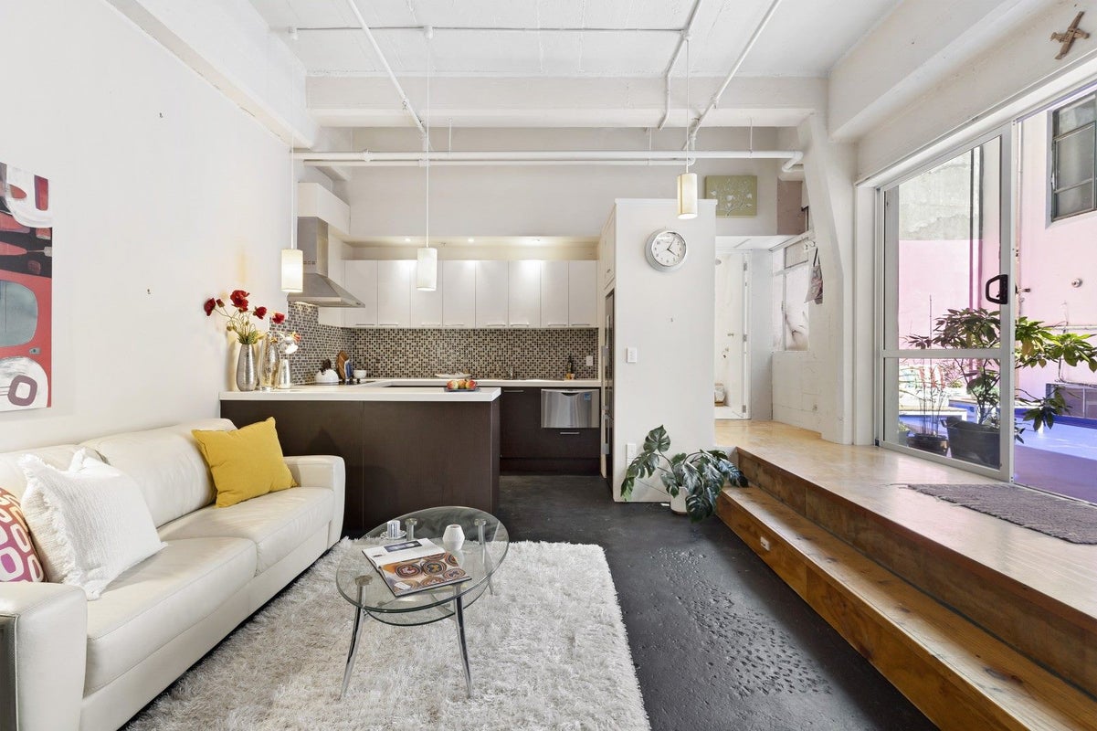 231C/21 Left Bank, Te Aro, Wellington - Carousel 2