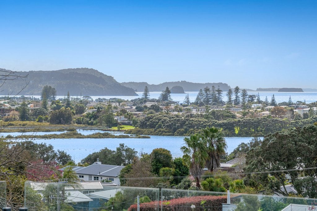 7 Moffat Road, Red Beach, Rodney, Auckland - Carousel 1