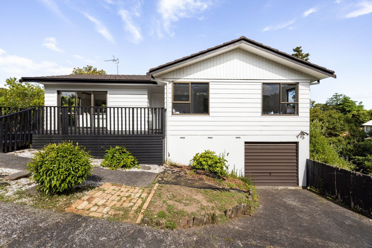 56 Pelorus Street, Glenview, Hamilton - Carousel 1