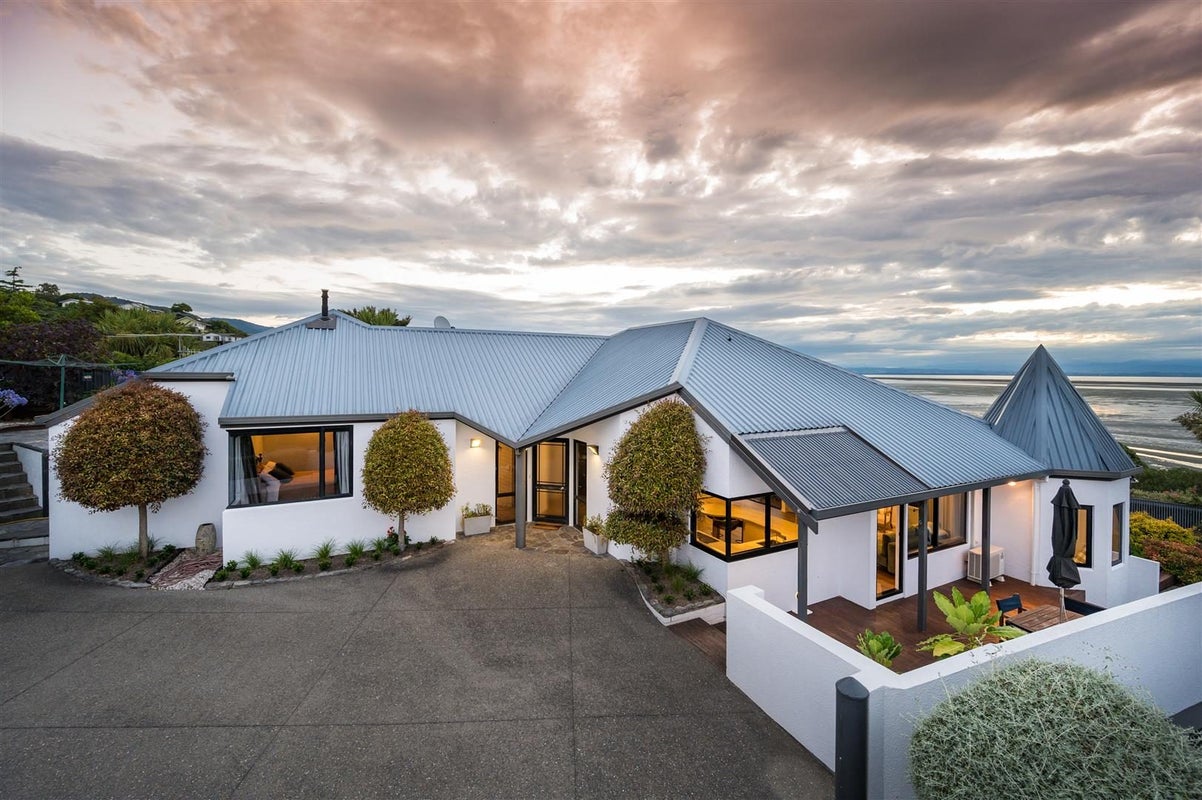 17 Avonbank Place, Marybank, Nelson - Carousel 1
