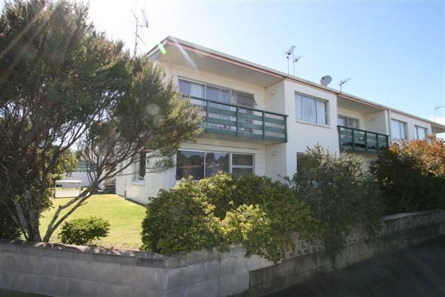 16 Sarona Park Drive, Omanawa, Tauranga - Carousel 1