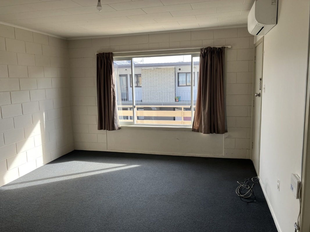 5/148 Firth Street, Hamilton East, Hamilton - Carousel 2