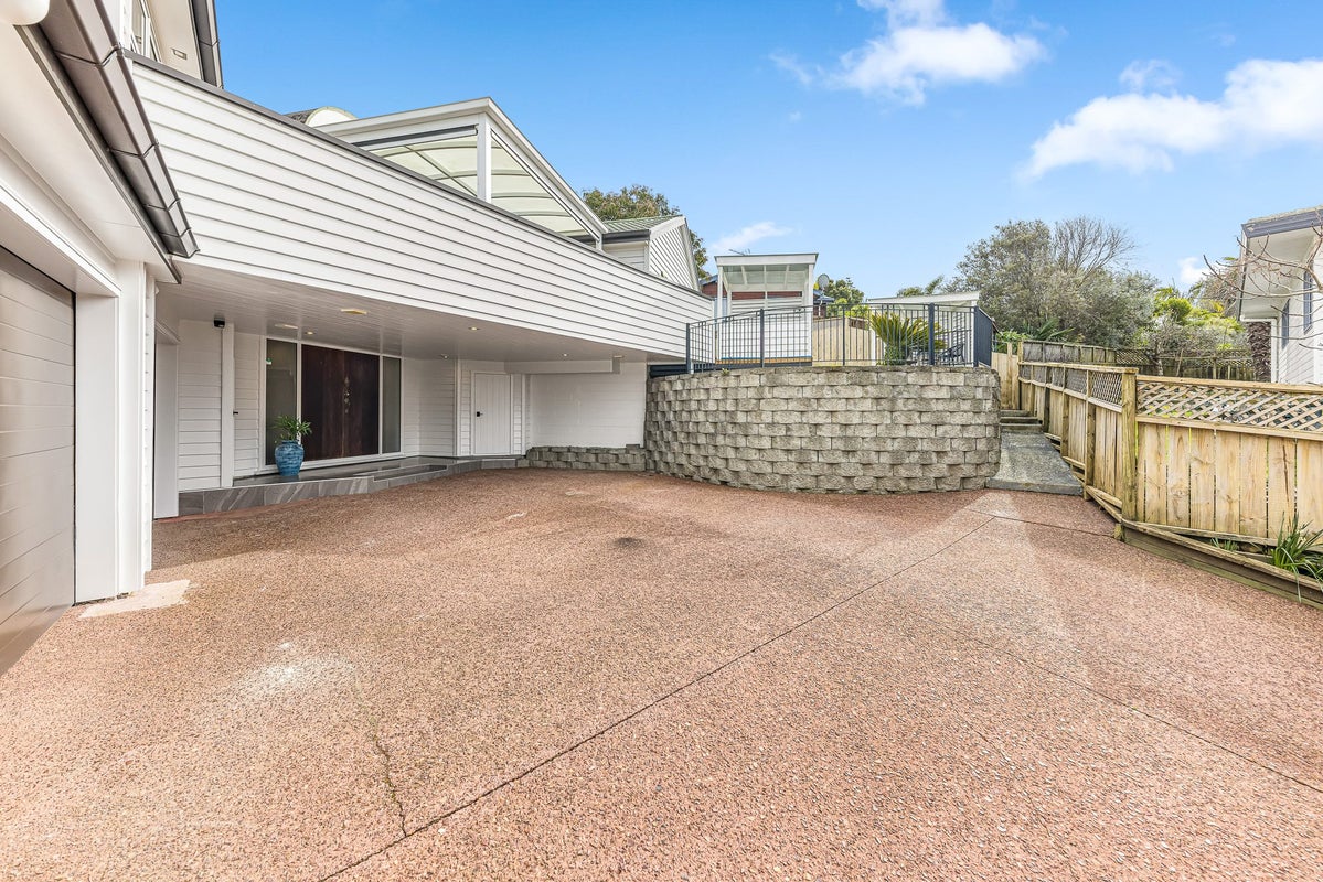 9 San Marino Drive, Henderson, Auckland - Carousel 34