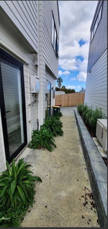 2/6 Hepburn Road, Glendene, Auckland - Carousel 11