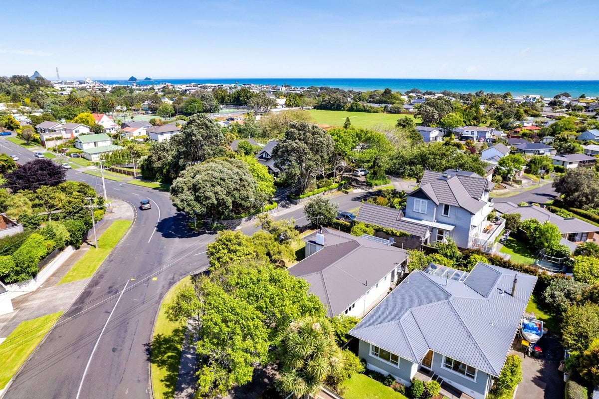 15 Rimu Street, Strandon, New Plymouth - Carousel 31