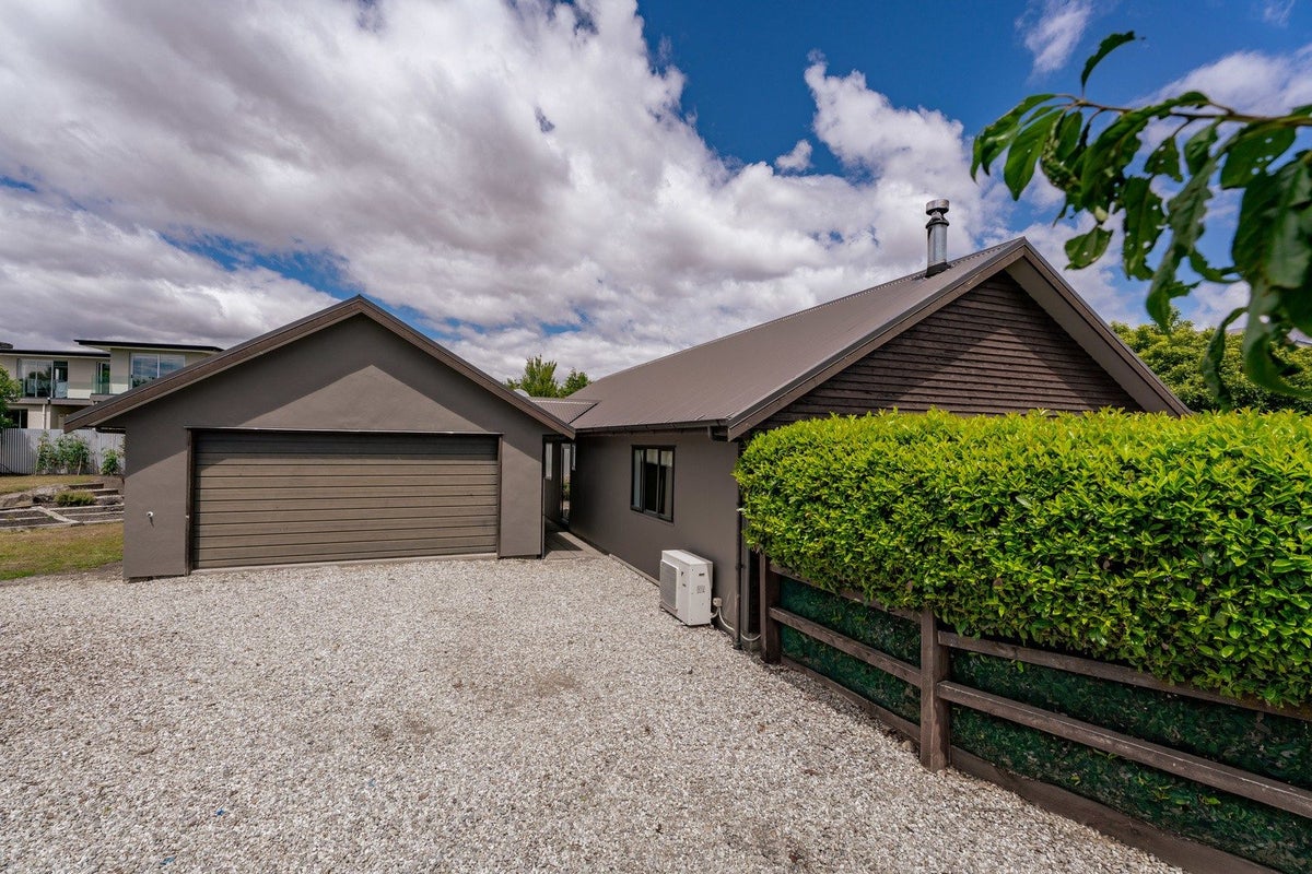 89 Rob Roy Lane, Wanaka - Carousel 2
