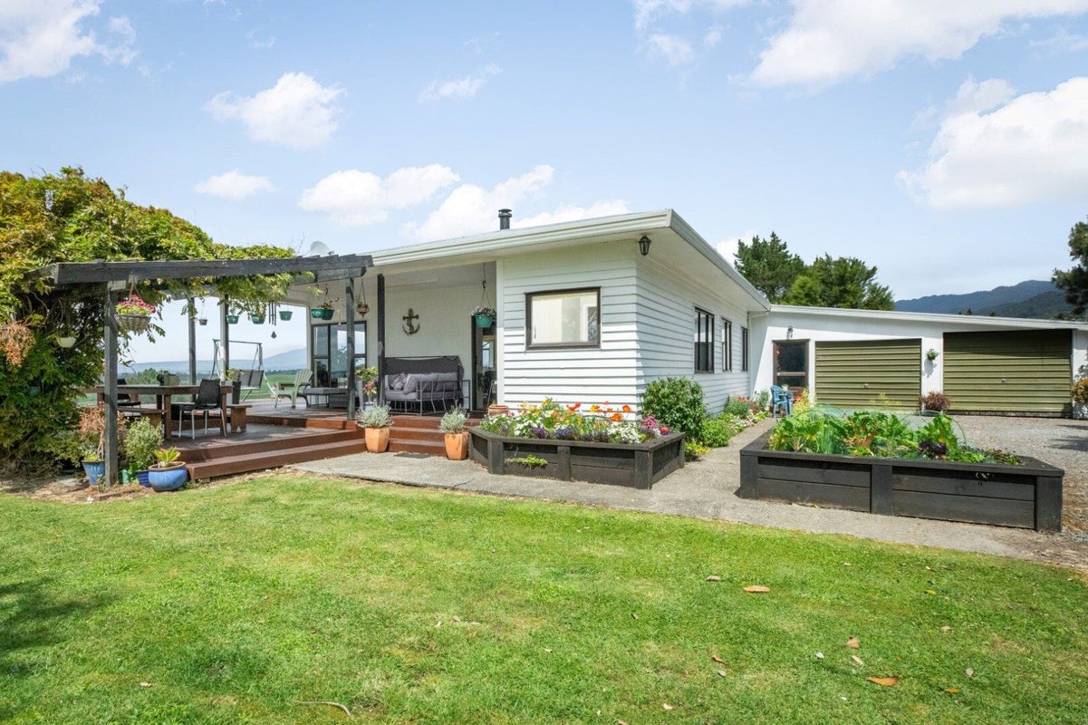221 Lindemann Road, Tahawai, Katikati - Carousel 1