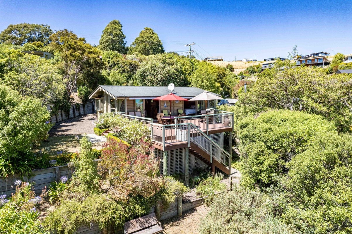 8 Bayview Crescent, Duvauchelle, Duvauchelle - Carousel 2