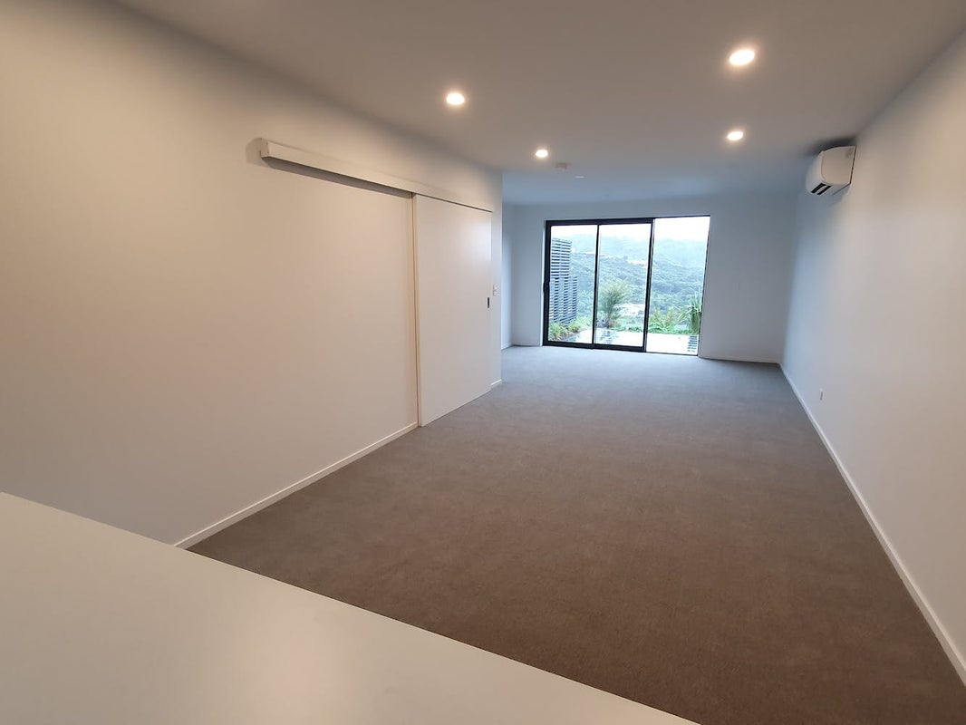 6 Bee Lane, Whitby, Porirua - Carousel 2