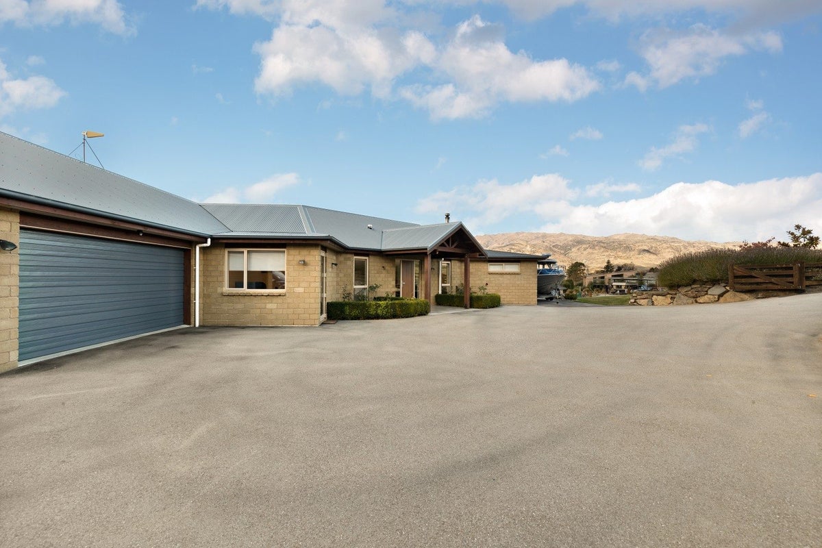 6 Lowburn Terrace, Lowburn, Cromwell - Carousel 34