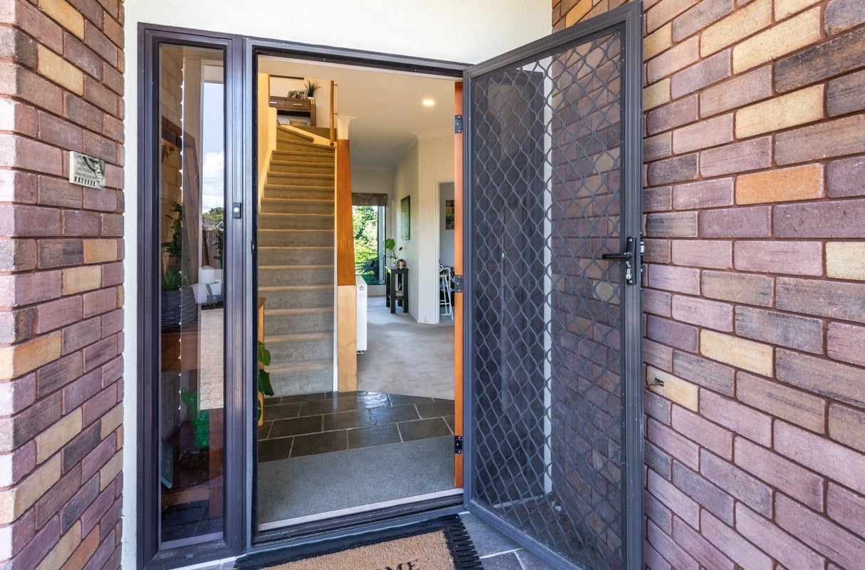 2/23 Harvey Street, Waipahihi, Taupo - Carousel 2