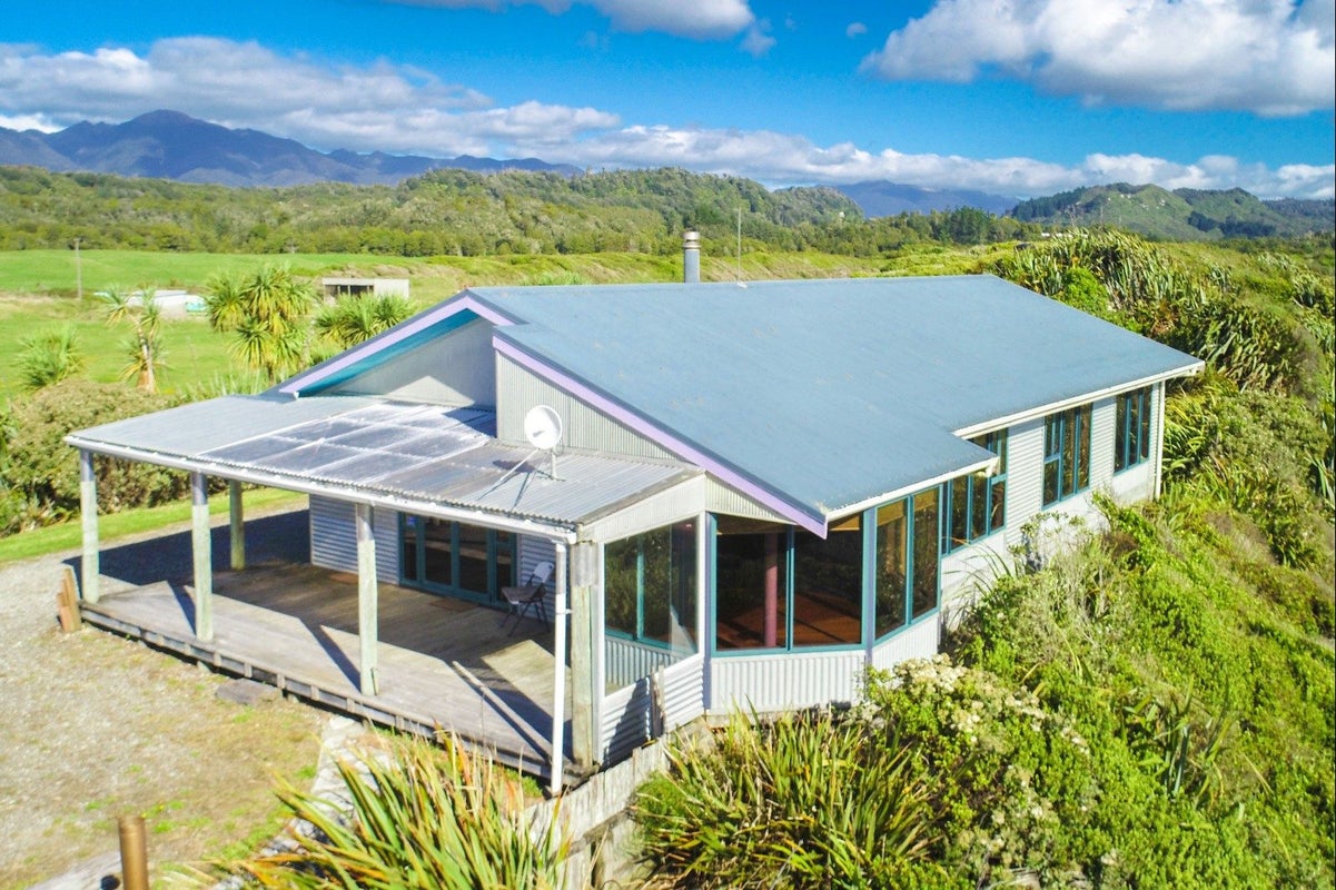 156 Beach Road, Charleston, Cape Foulwind - Carousel 1