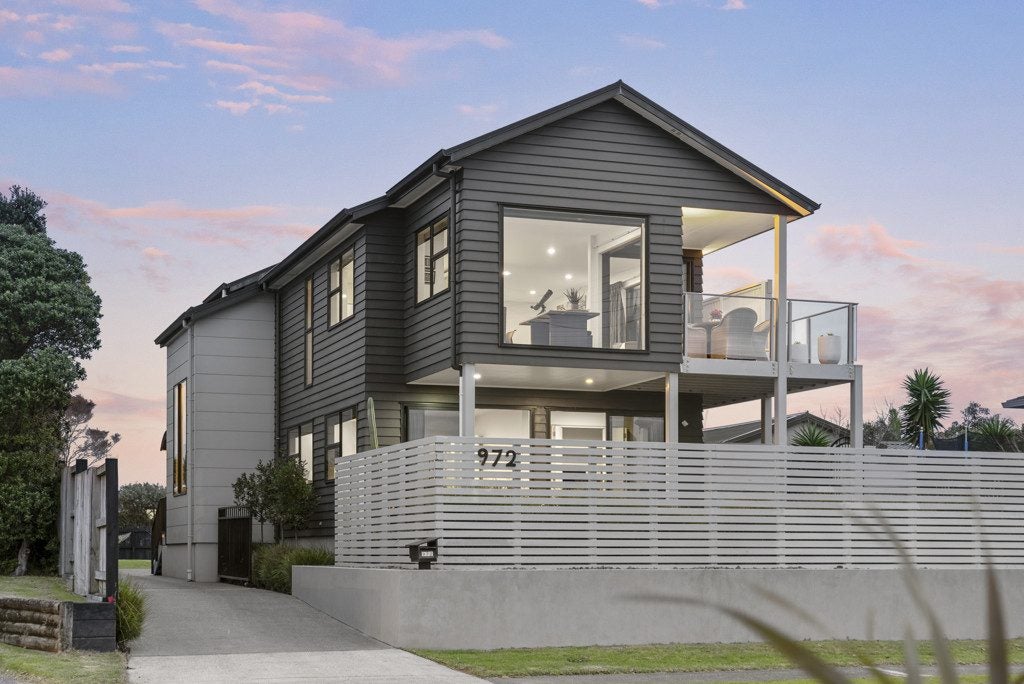 972 Papamoa Beach Road, Papamoa Beach, Papamoa - Carousel 2