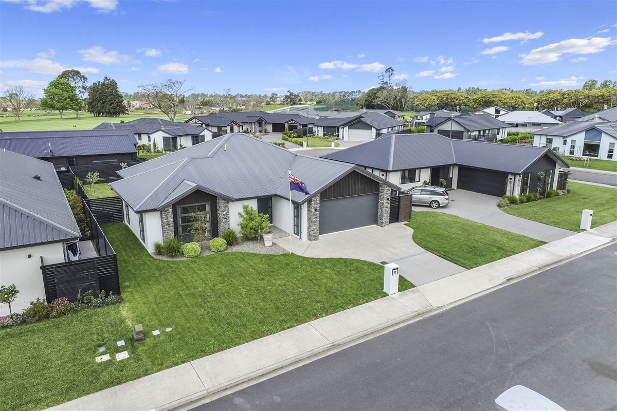 23 Arran Drive, Aongatete, Katikati - Carousel 1
