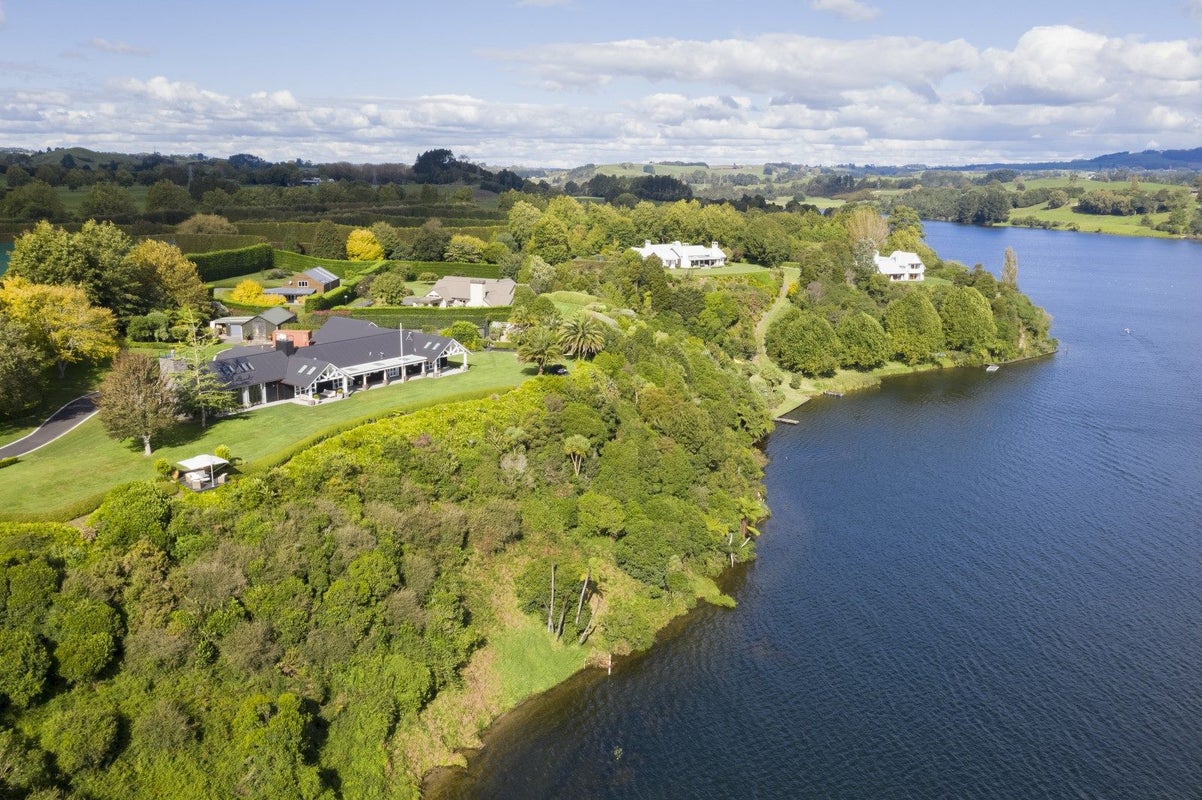 20 Amber Lane, Karapiro, Cambridge - Carousel 1