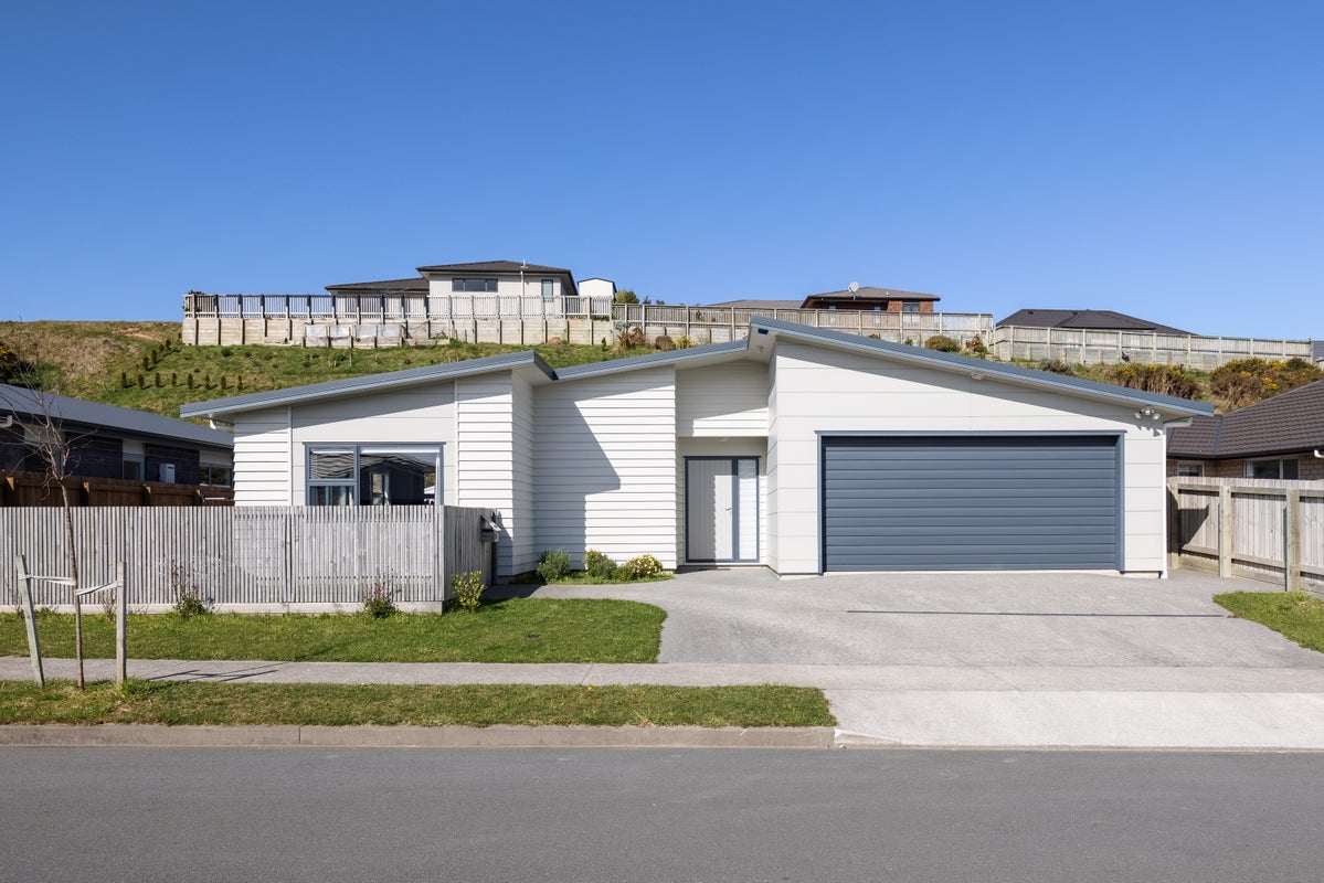 12 Portmore Place, Grenada Village, Wellington - Carousel 1