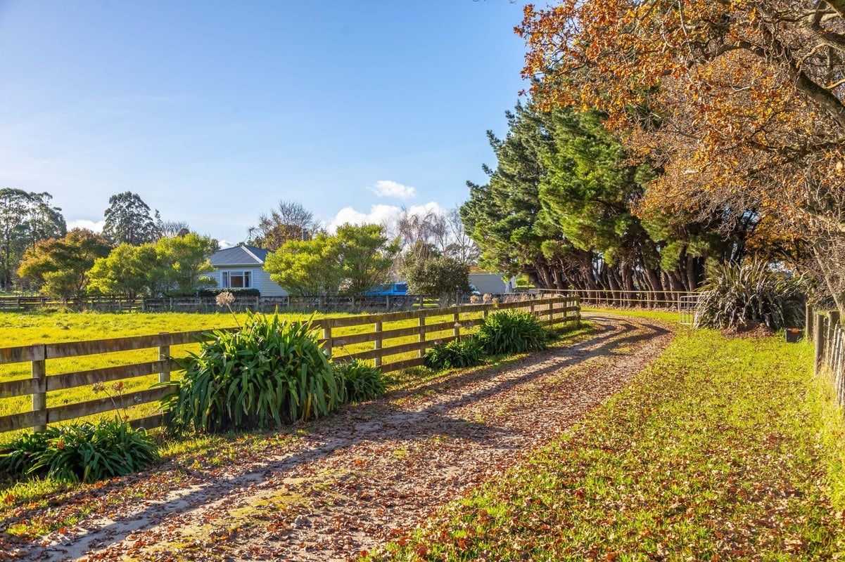 64 Chester Road, Clareville, Carterton - Carousel 19