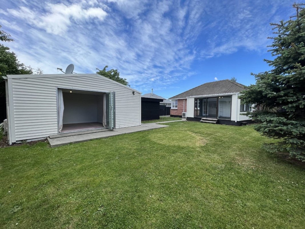 8 Grosvenor Street, Redwood, Christchurch - Carousel 2