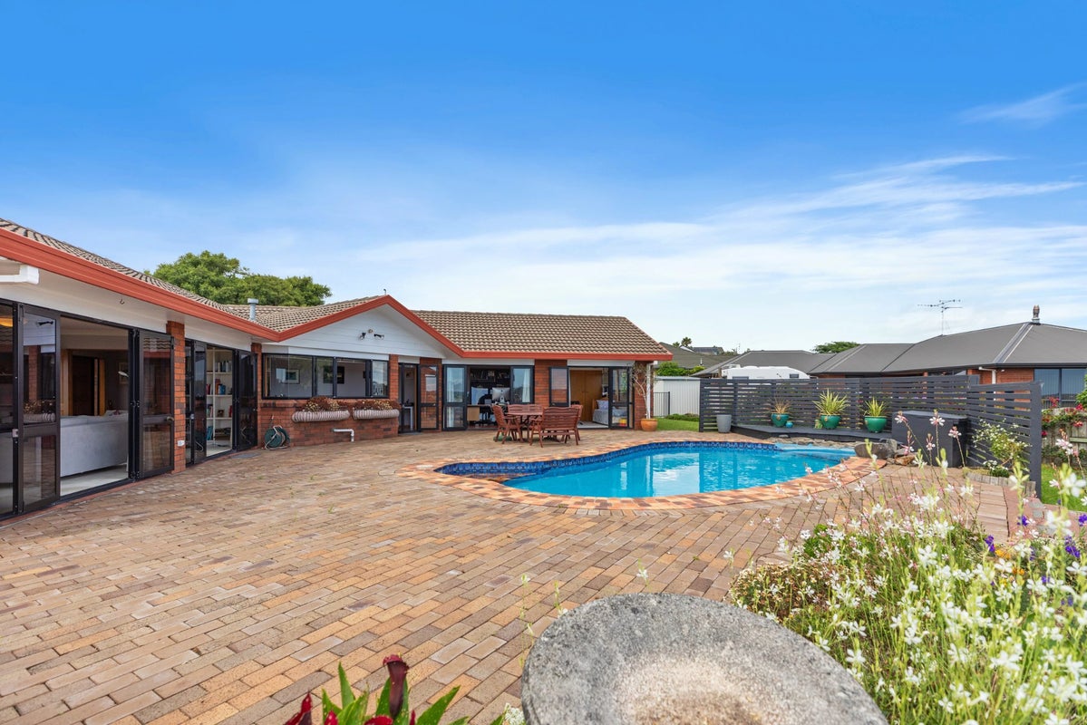 20 Hallmark Rise, Bethlehem, Tauranga - Carousel 2