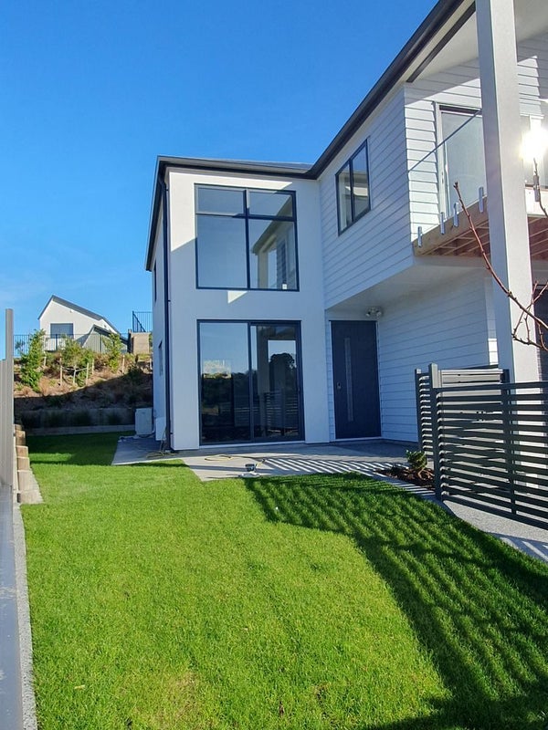 1 Koreke Close, Kenepuru, Porirua - Carousel 2