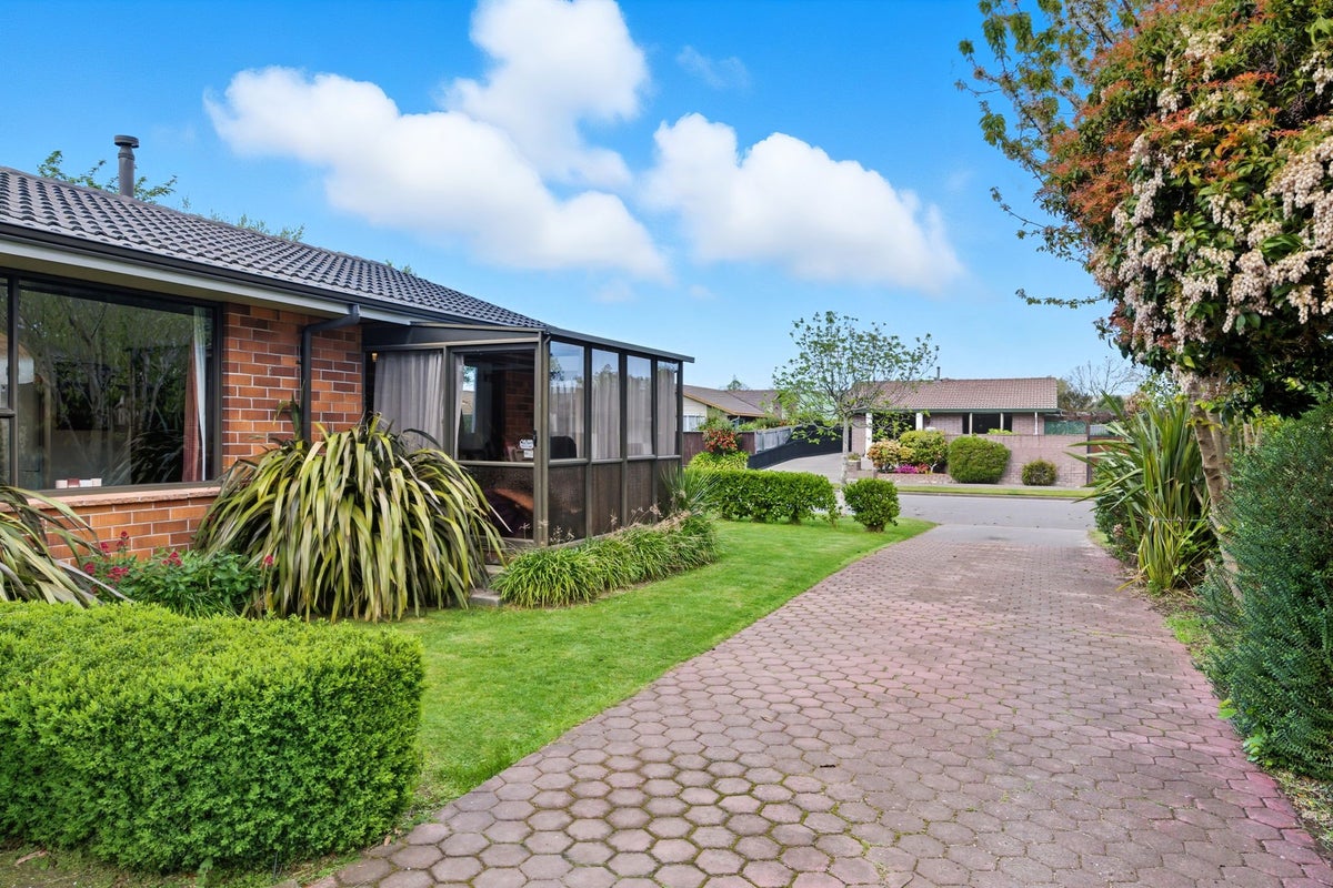 12 Harkness Place, Avonhead, Christchurch - Carousel 2