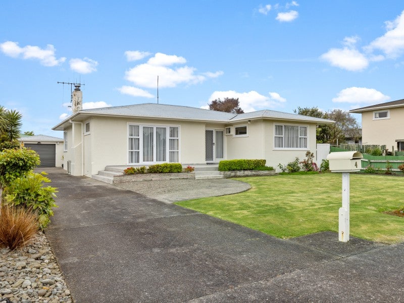4 Austin Place, Awapuni, Palmerston North - Carousel 1