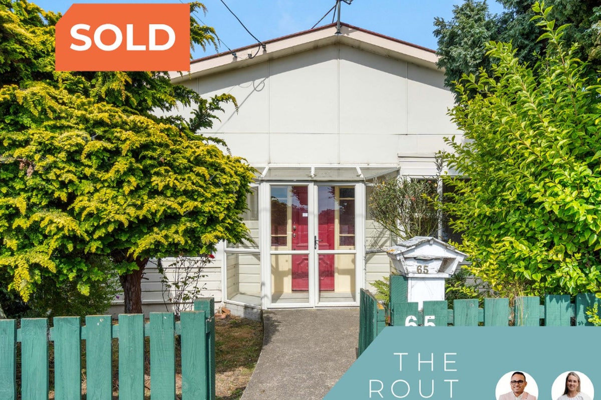 65 Law Street, Caversham, Dunedin - Carousel 1