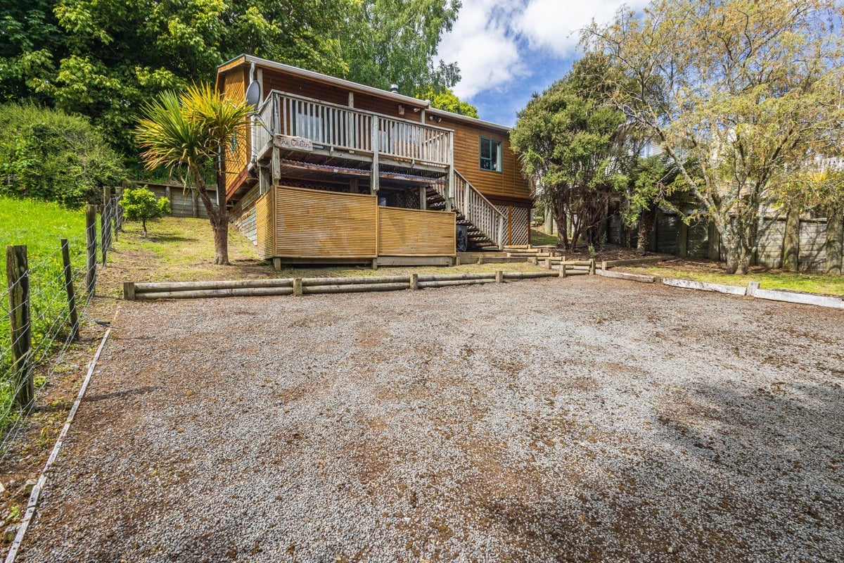 25A Foyle Street, Ohakune - Carousel 1