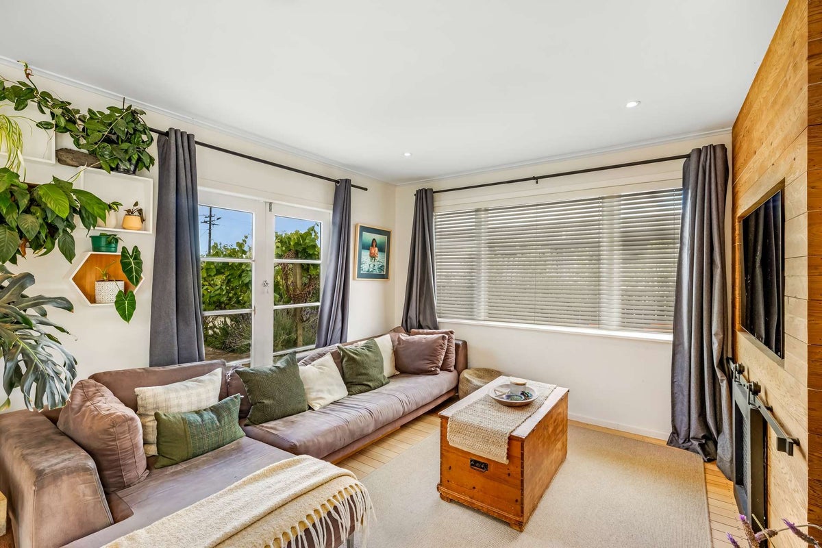 120 Parkhurst Road, Parakai, Helensville - Carousel 2