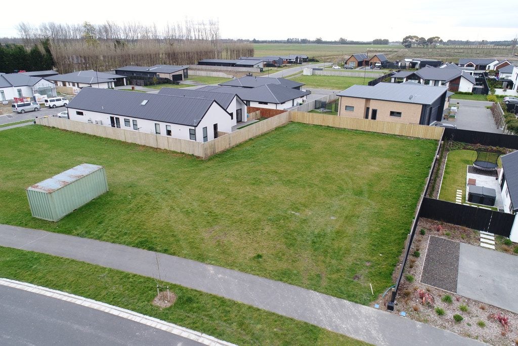 59 Carnaveron Drive, Lincoln, Lincoln - Carousel 2
