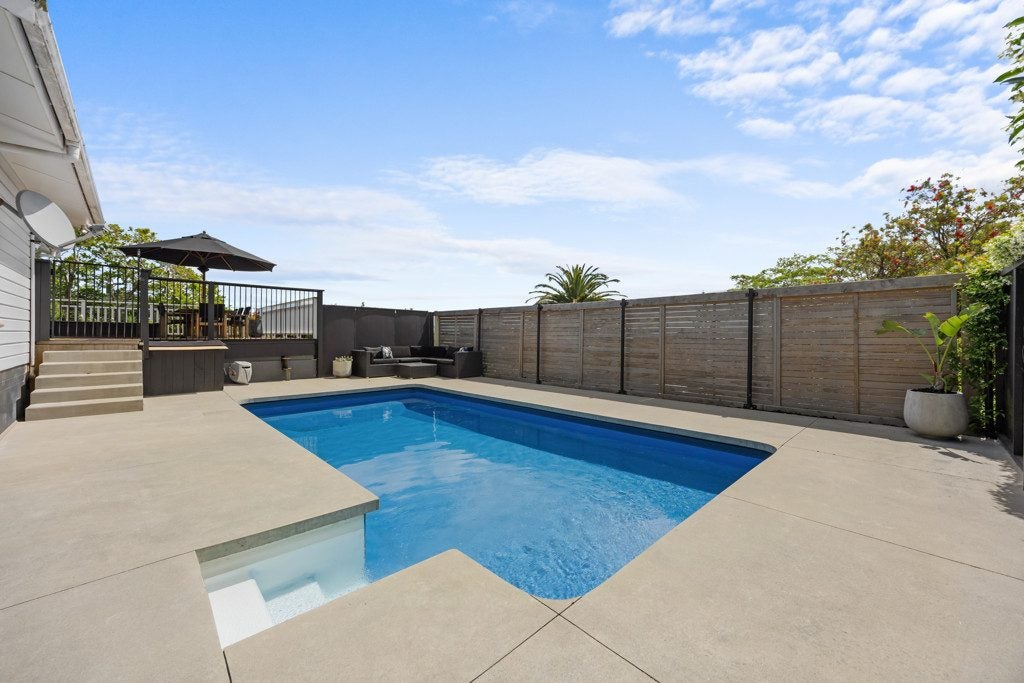 48 Ellesmere Crescent, Pakuranga Heights, Auckland - Carousel 2