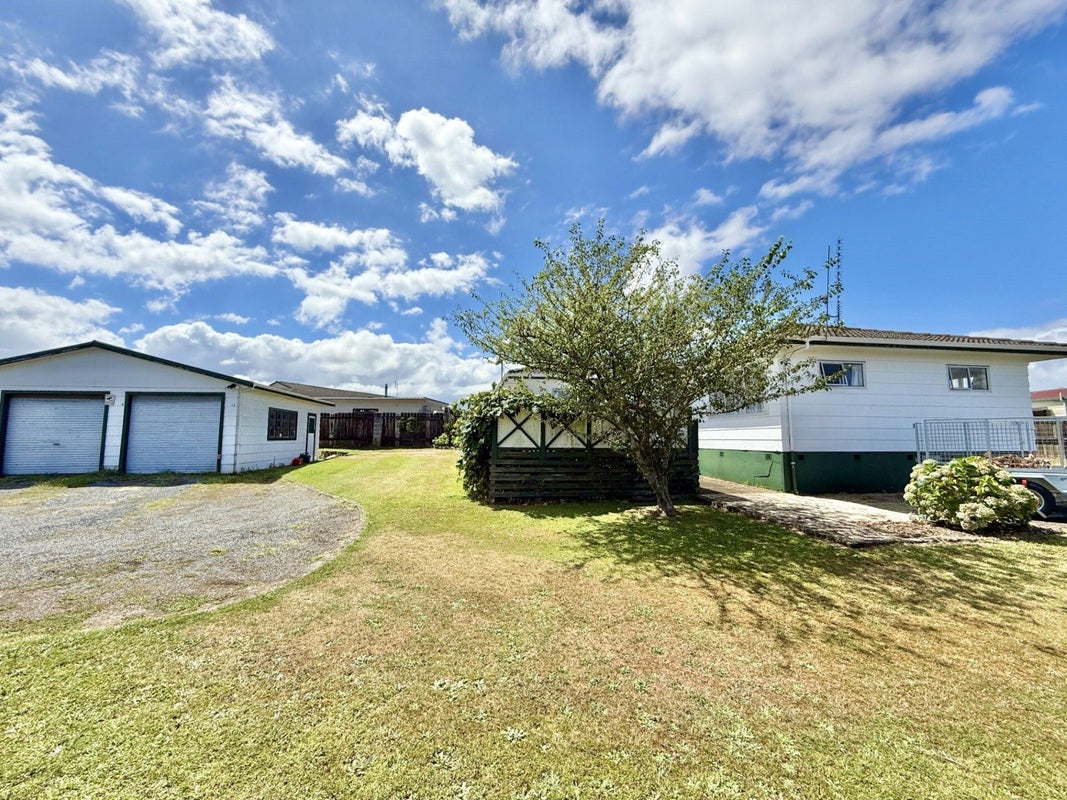 12 Wairoa Place, Tokoroa, Tokoroa - Carousel 2