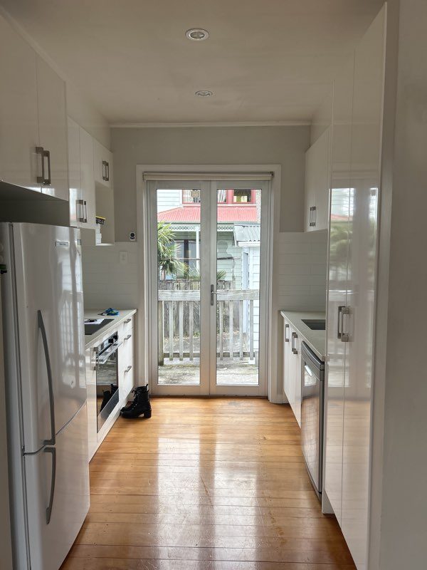 111 Point Chevalier Road, Point Chevalier, Auckland - Carousel 2