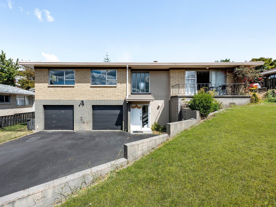 66 Hazelwood Avenue, Dinsdale, Hamilton - Carousel 1