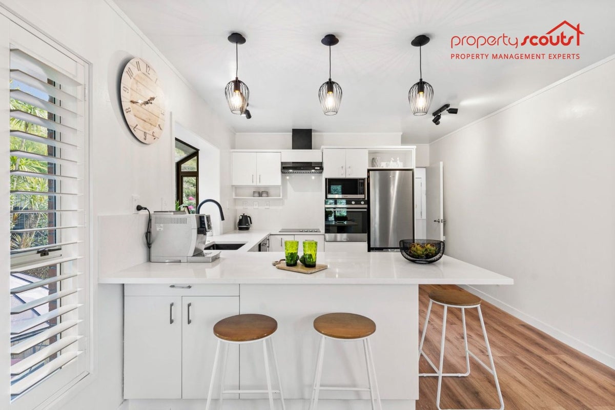 2/38 Portobello Place, Torbay, Auckland - Carousel 2
