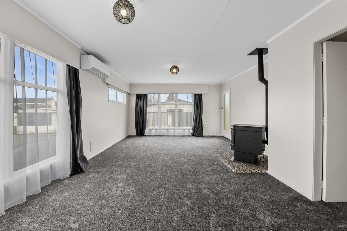 25 Tennyson Drive, Owhata, Rotorua - Carousel 2
