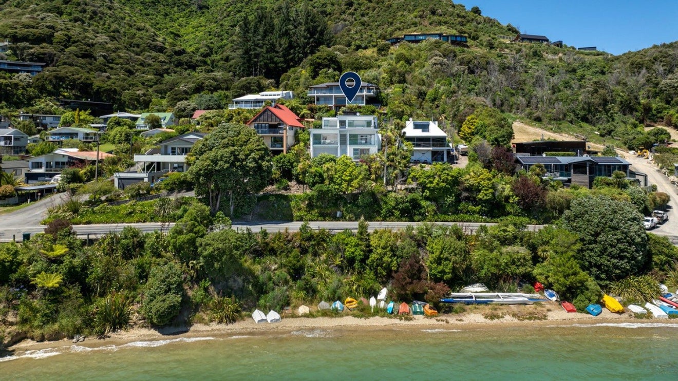 358 Waikawa Road, Waikawa, Picton - Carousel 1