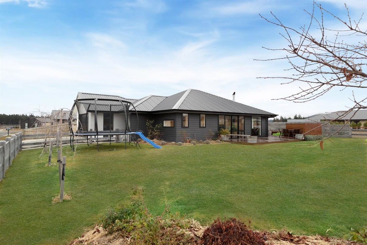12 Dingle ST, Hawea, Lake Hawea - Carousel 1