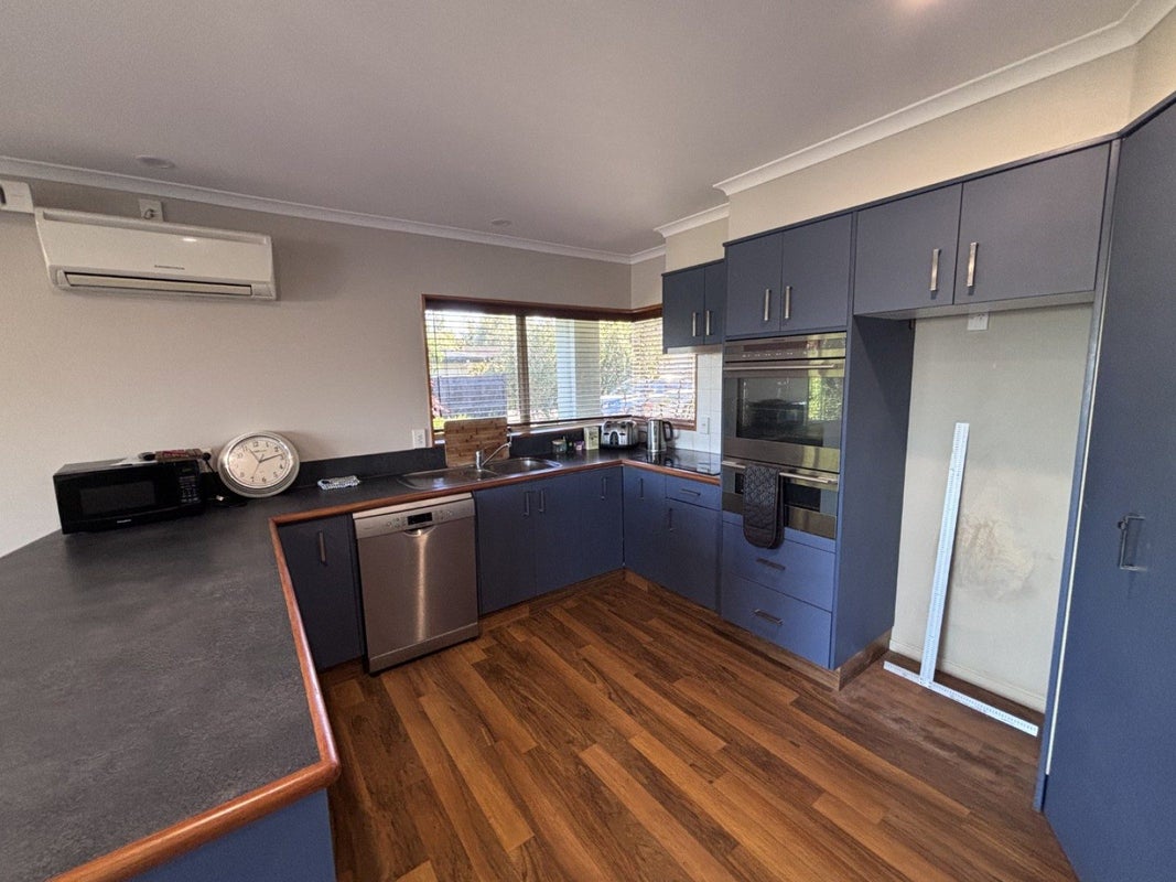 6 Kea Place, Fitzherbert, Palmerston North - Carousel 2