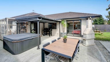 17 The Rise, Gulf Harbour, Whangaparaoa - Carousel 1