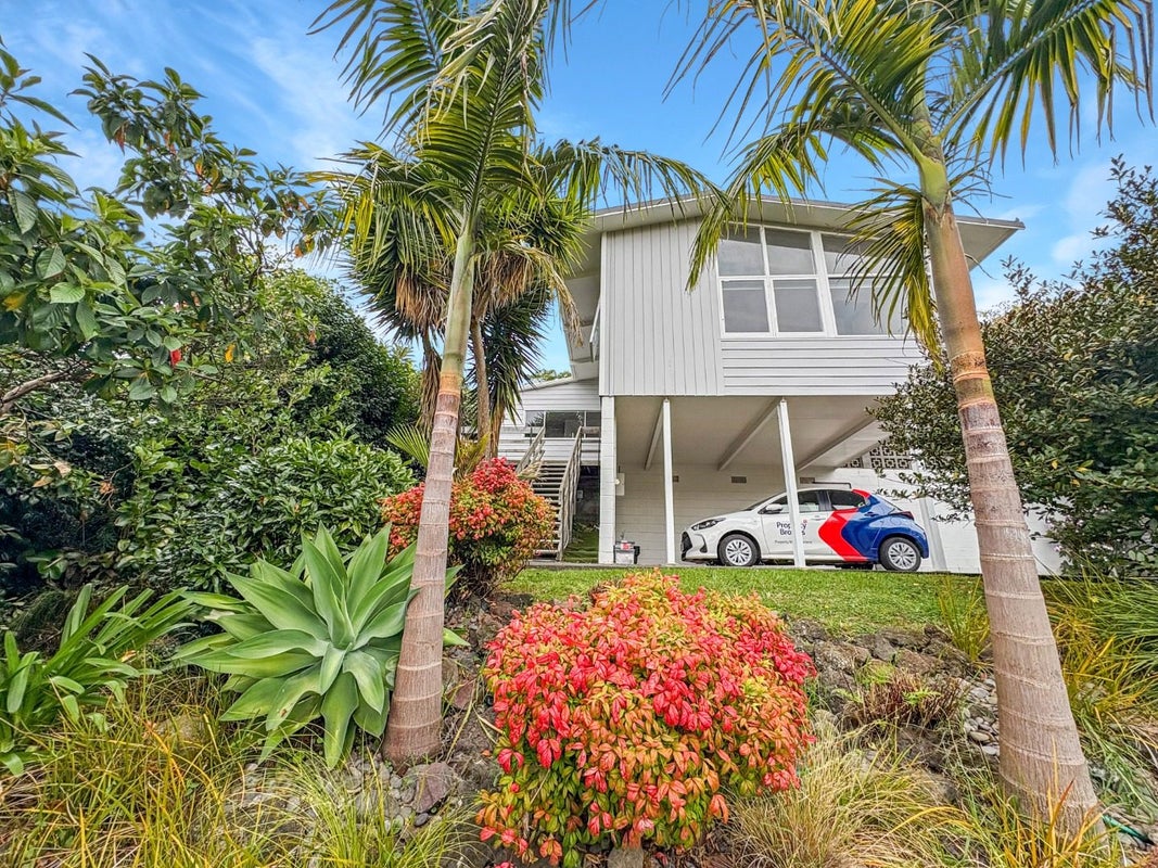 23 Parkes Avenue, Saint Johns Hill, Whanganui - Carousel 1